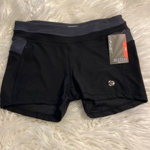 Impact Yoga Shorts size S brand new with tag
